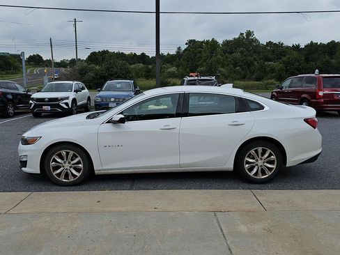 Used 2020 Chevrolet Malibu LT FWD image 4