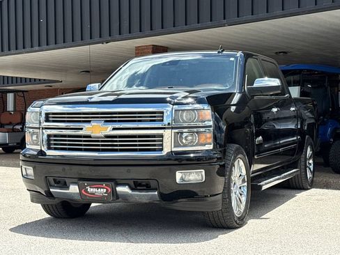 Used 2015 Chevrolet Silverado 1500 High Country w/ High Country Premium Package AWD/4WD image 3