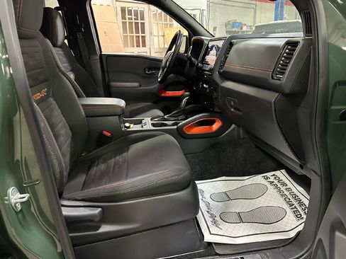 Used 2023 Nissan Frontier PRO-4X w/ Technology Package image 23