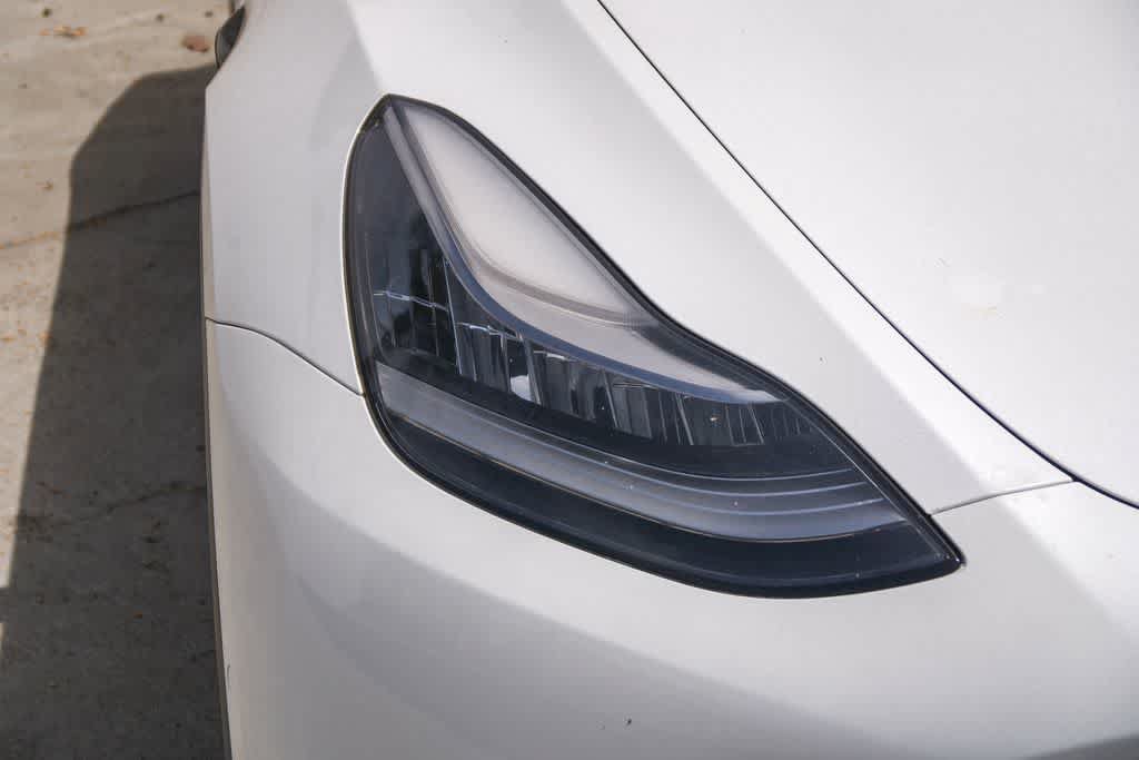 Used 2021 Tesla Model Y Long Range AWD/4WD image 4