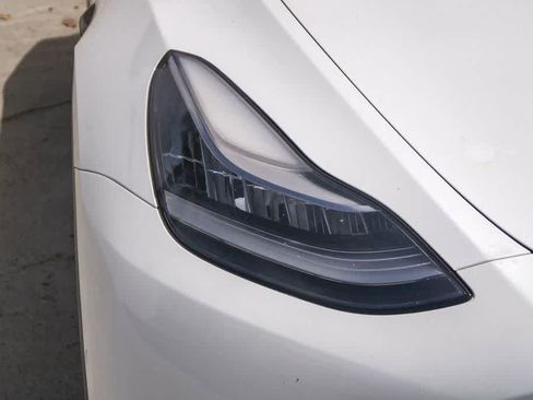 Used 2021 Tesla Model Y Long Range AWD/4WD image 4