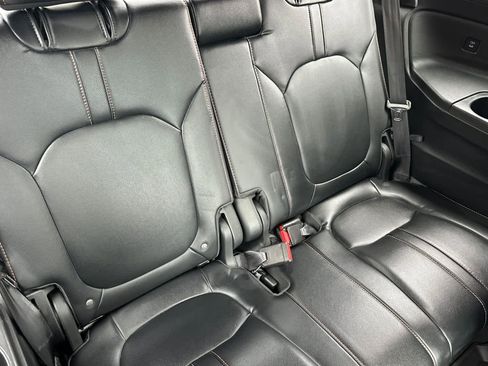 Used 2024 Honda Pilot TrailSport image 17