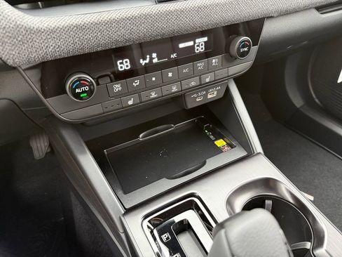 New 2026 Subaru Outback Premium image 19