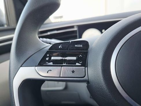 Used 2024 Hyundai Tucson SE image 16