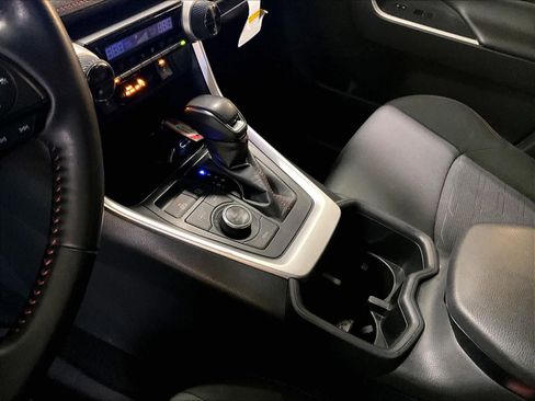 Used 2023 Toyota RAV4 SE image 20