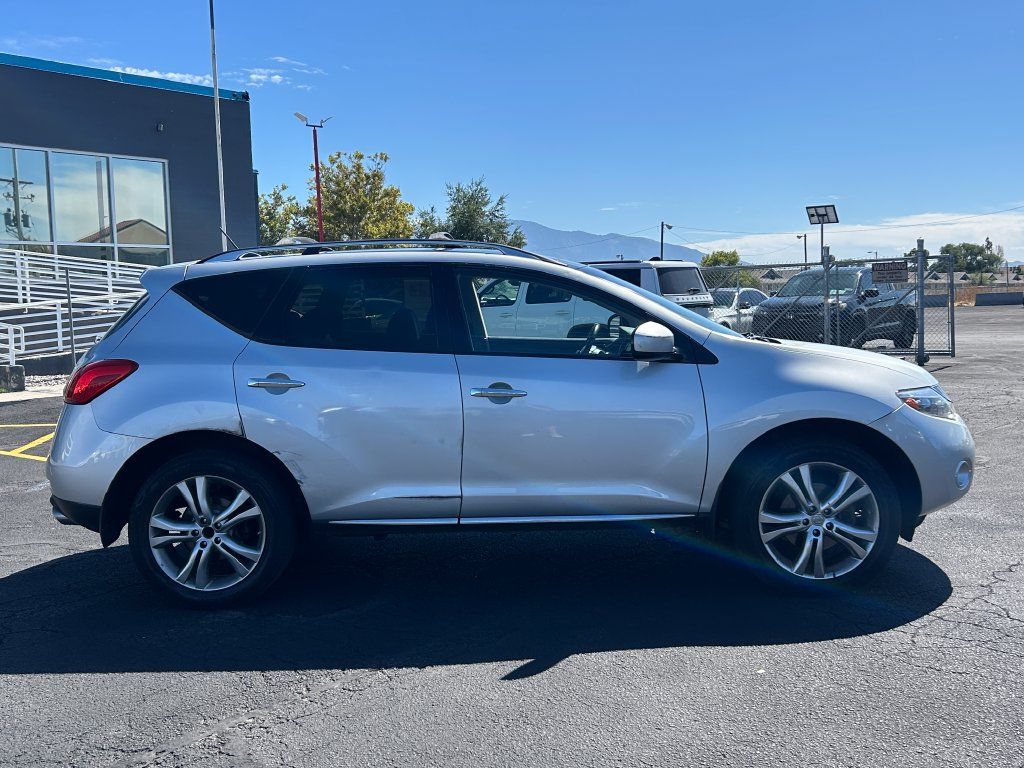 Used 2010 Nissan Murano LE FWD image 2