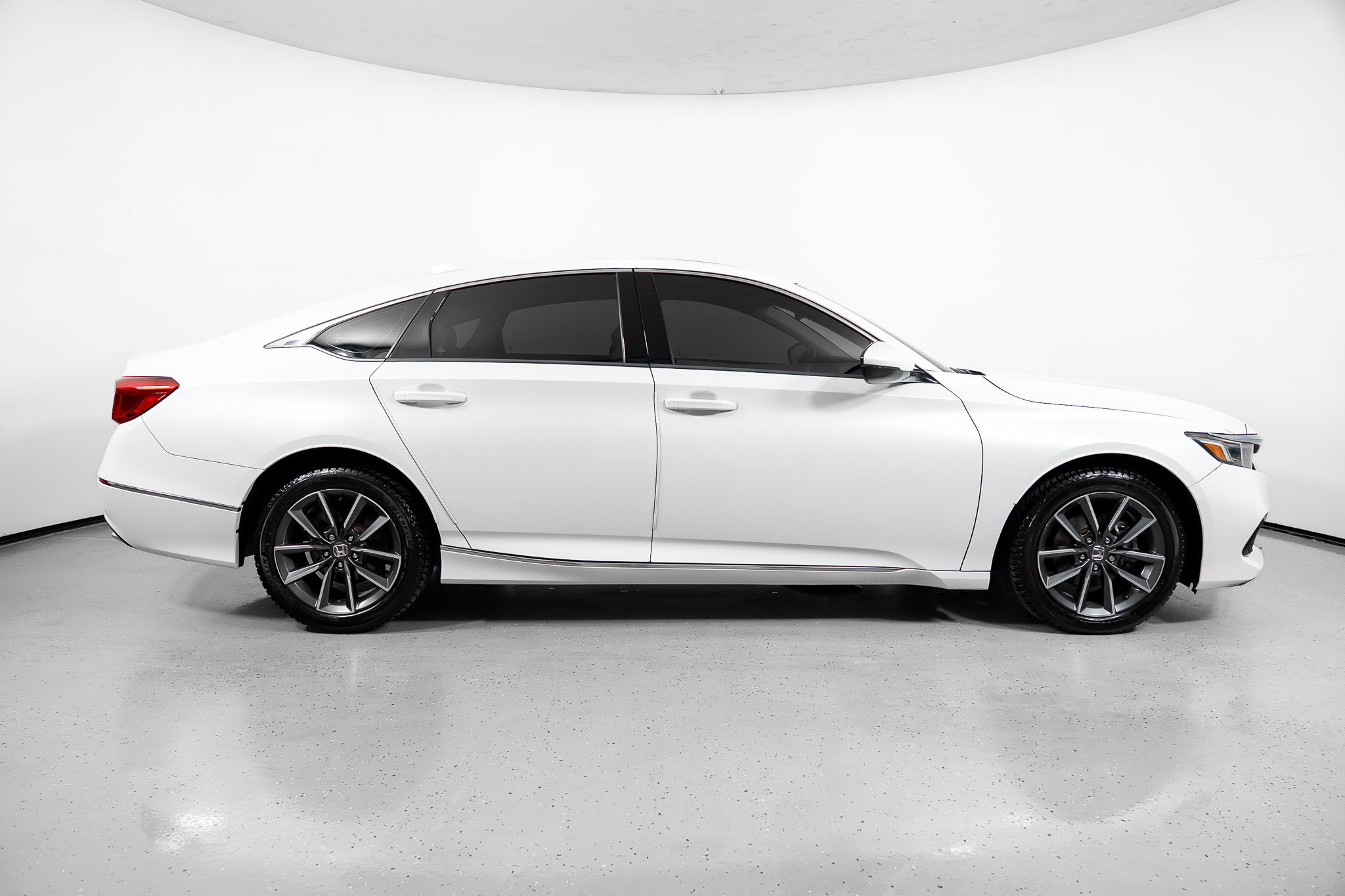 Used 2022 Honda Accord EX-L image 3