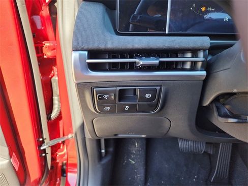 New 2025 Hyundai Tucson Limited image 23