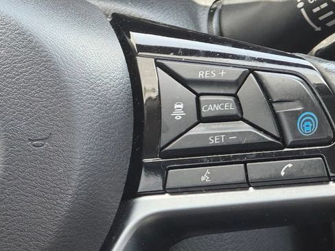 Used 2022 Nissan Altima 2.5 SL FWD image 15