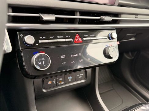 New 2026 Hyundai Tucson Blue SE image 20