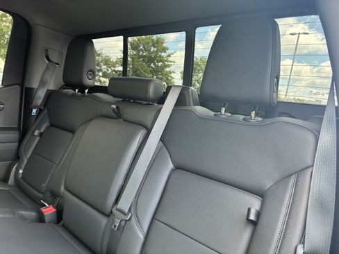 Used 2022 Chevrolet Silverado 1500 LTZ w/ LTZ Premium Package AWD/4WD image 14
