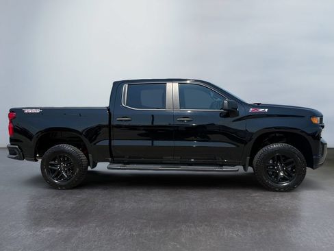 Used 2020 Chevrolet Silverado 1500 Custom Trail Boss w/ Custom Convenience Package AWD/4WD image 2