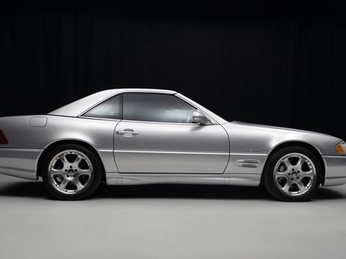 Used 2002 Mercedes-Benz SL 500 image 2