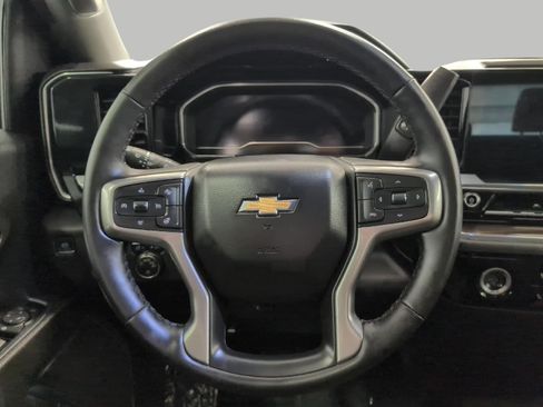 Used 2024 Chevrolet Silverado 1500 LT AWD/4WD image 5