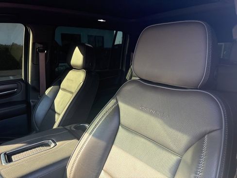 Certified 2023 GMC Yukon XL Denali w/ Max Trailering Package image 4