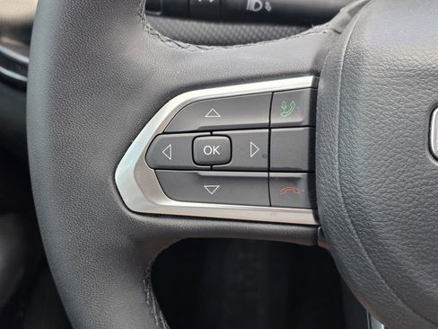 Used 2025 Jeep Compass Latitude w/ Altitude Special Edition image 31