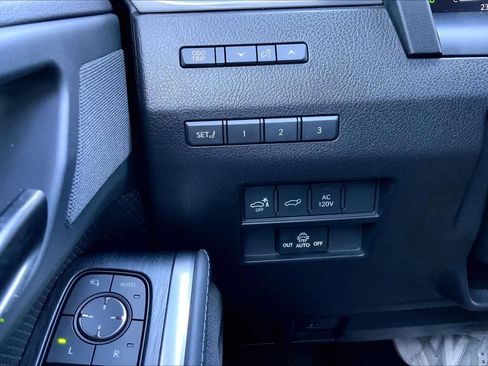 Used 2024 Lexus GX 550 AWD/4WD image 35