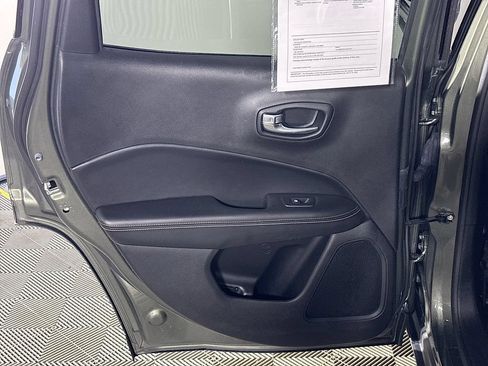 Used 2019 Jeep Compass Sport FWD image 18
