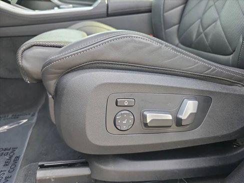 Used 2024 BMW X5 xDrive40i w/ M Sport Package AWD/4WD image 29