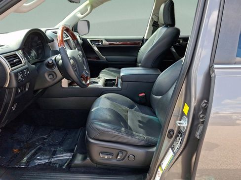 Used 2011 Lexus GX 460 w/ Comfort Plus Pkg image 14