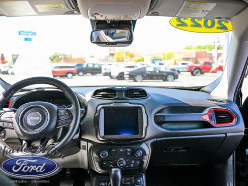 Used 2022 Jeep Renegade Trailhawk image 13