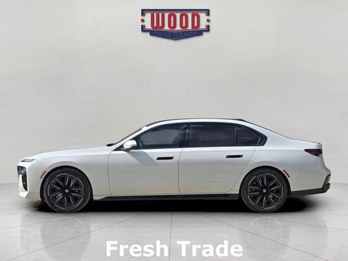 Used 2023 BMW 760i xDrive image 4
