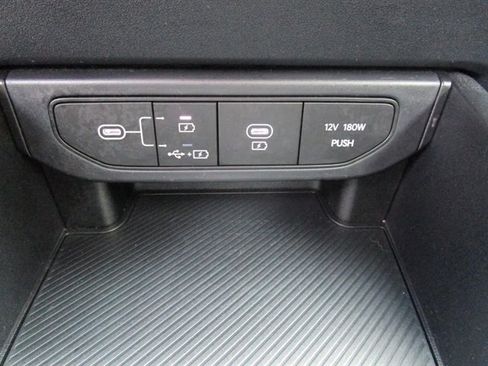 Used 2025 Kia K4 LX image 33