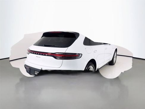 Certified 2023 Porsche Macan Turbo AWD/4WD image 27