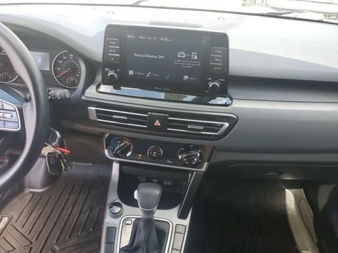 Used 2023 Kia Seltos LX AWD/4WD image 32