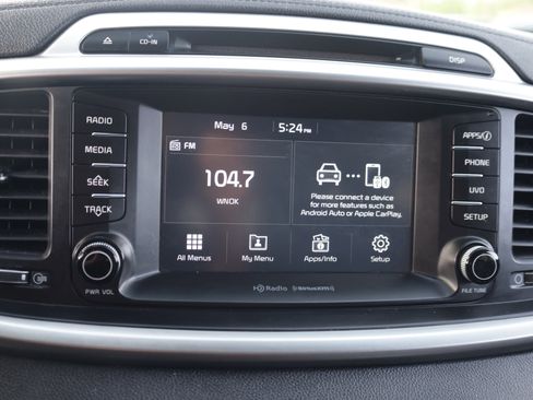 Used 2018 Kia Sorento AWD image 18