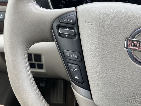 Used 2013 Nissan Quest SV FWD image 13