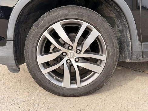 Used 2016 Honda Pilot Touring image 9