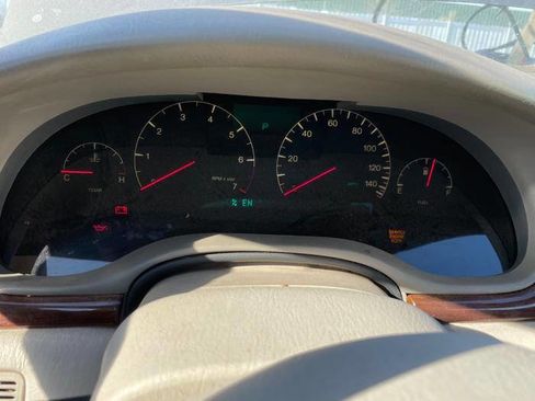 Used 1999 Cadillac Seville SLS w/ Personalization Pkg image 38