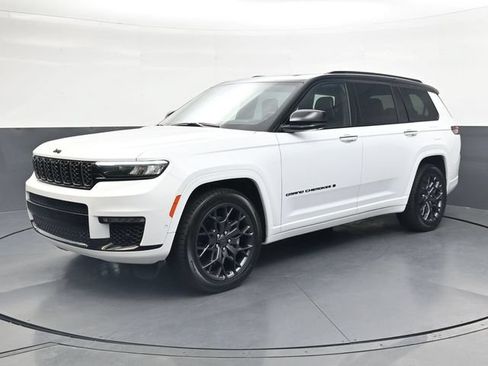 Used 2025 Jeep Grand Cherokee L Summit AWD/4WD image 10