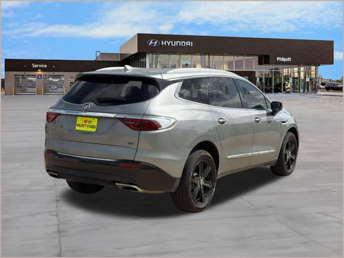 Used 2024 Buick Enclave Essence w/ Sport Touring Edition FWD image 9
