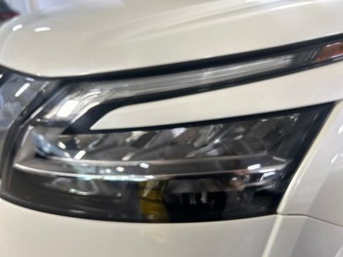 Used 2024 Nissan Pathfinder Platinum AWD/4WD image 40