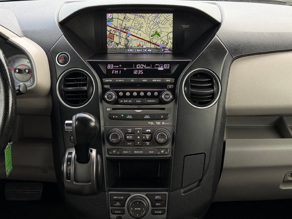 Used 2015 Honda Pilot Touring image 22