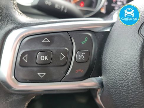 Used 2021 Jeep Wrangler Unlimited Sahara w/ Uconnect 4C Nav & Sound Group AWD/4WD image 14