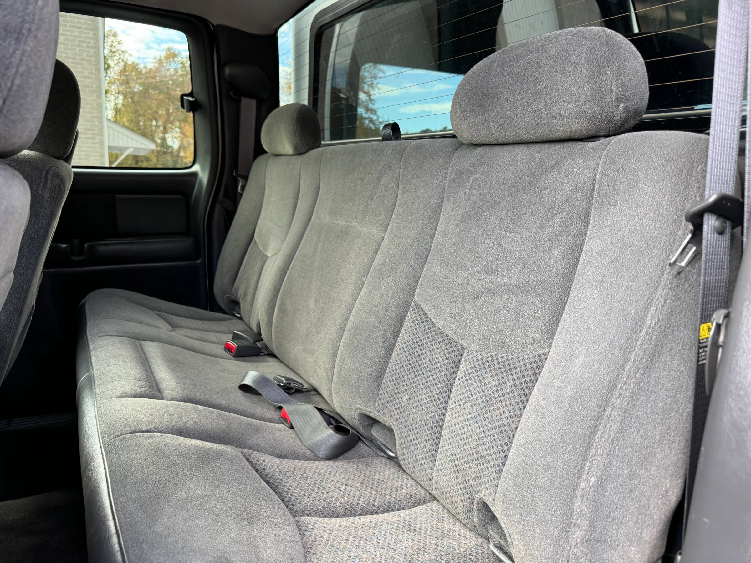 Used 2005 Chevrolet Silverado 2500 LS RWD image 24