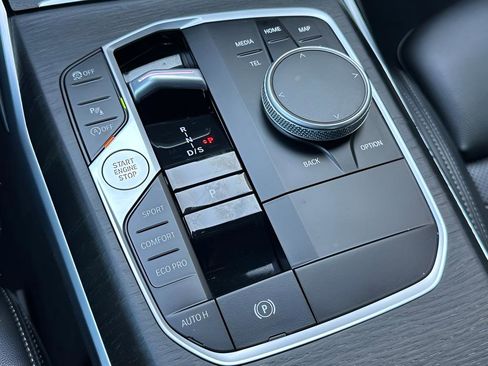 Used 2023 BMW 330i Sedan w/ Driving Assistance Package image 44