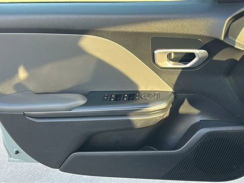 Used 2025 Kia K4 LXS image 19