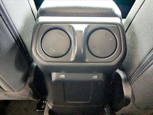 Used 2023 Jeep Wrangler Unlimited AWD/4WD image 17