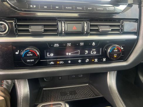 Certified 2024 Nissan Pathfinder SL w/ SL Premium Package AWD/4WD image 58