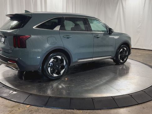 New 2026 Kia Sorento EX image 9