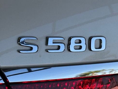 Used 2023 Mercedes-Benz S 580 4MATIC Sedan image 34