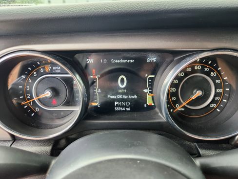 Used 2021 Jeep Gladiator Sport image 29