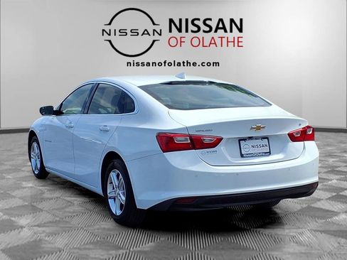 Used 2024 Chevrolet Malibu LT FWD image 3