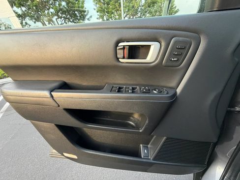 Used 2014 Honda Pilot Touring image 28