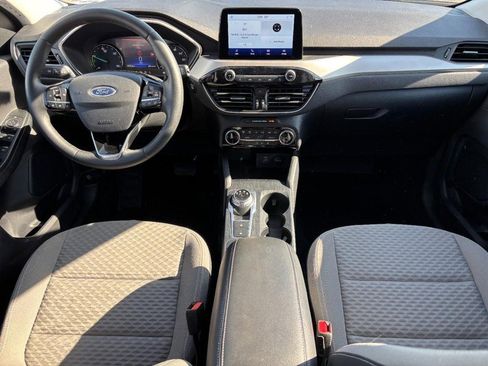 Used 2022 Ford Escape SE w/ Cold Weather Package image 14