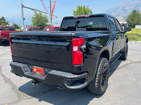 Used 2022 Chevrolet Silverado 1500 LT Trail Boss w/ LT Trail Boss Premium Package AWD/4WD image 9